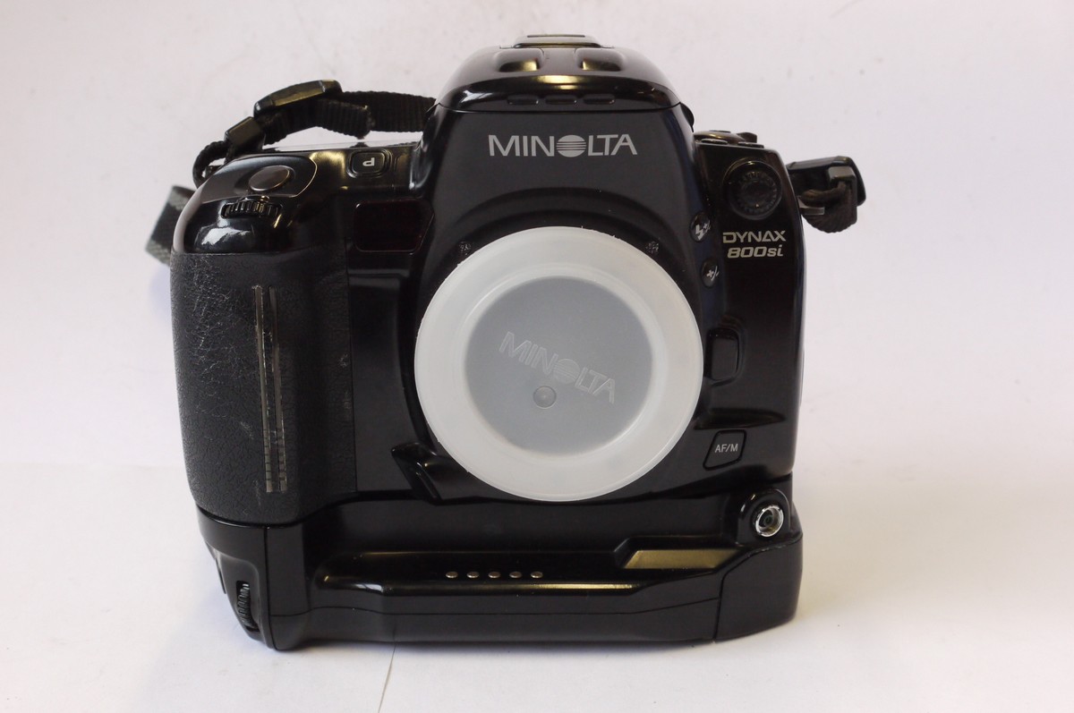 mwclassiccameras-20240927-38 Minolta Dynax 800si 35mm SLR body + body cap & neck strap