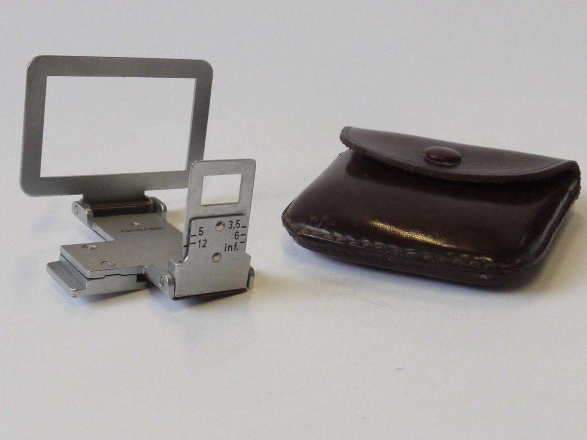 mwclassiccameras-20241011-78 Kodak Folding Sports Finder, single frame + brown leather case