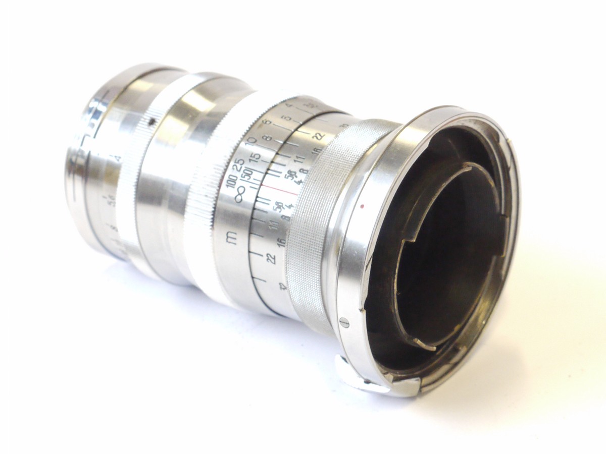 mwclassiccameras-20241018-117 Carl Zeiss Jena 8.5cm f4 Triotar single coated all chrome lens for Contax II/Ia/III/IIIa + leather case with key lock