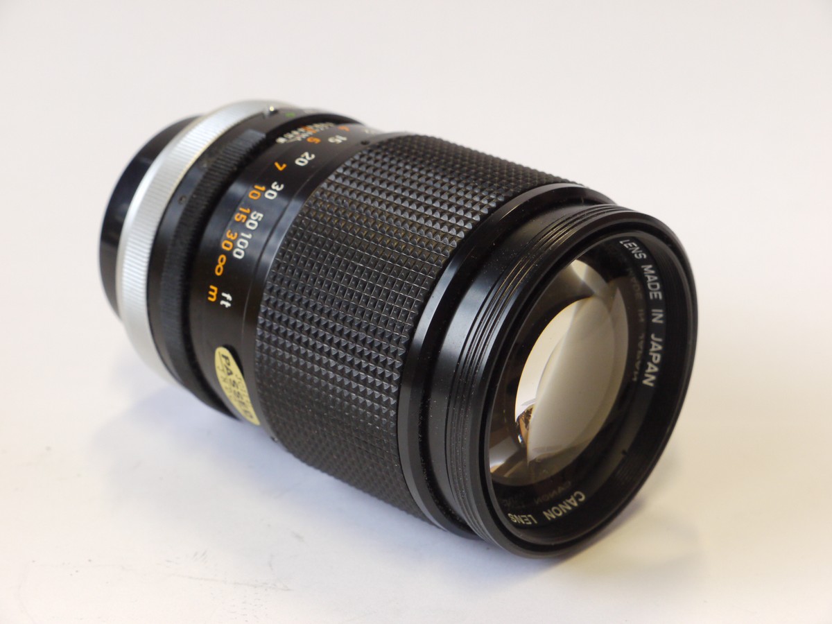 mwclassiccameras-20241018-78 Canon 135mm f2.5 S.C. manual focus FD Breechlock mount lens + Canon Caps & Case