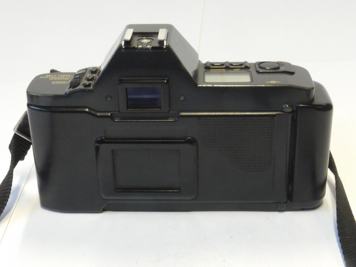mwclassiccameras-20241025-219 Canon T70 35mm Multi-Mode SLR + Canon 50mm f1.8 FD lens & neck strap