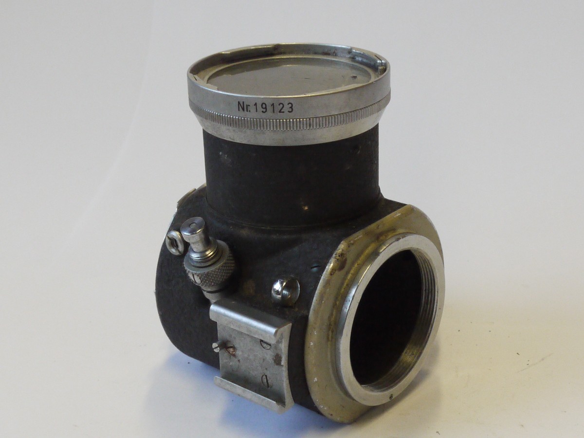 mwclassiccameras-20241101-107 Leitz Visoflex 1 Reflex Housing with M Camera bayonet & L39 screw lens mount