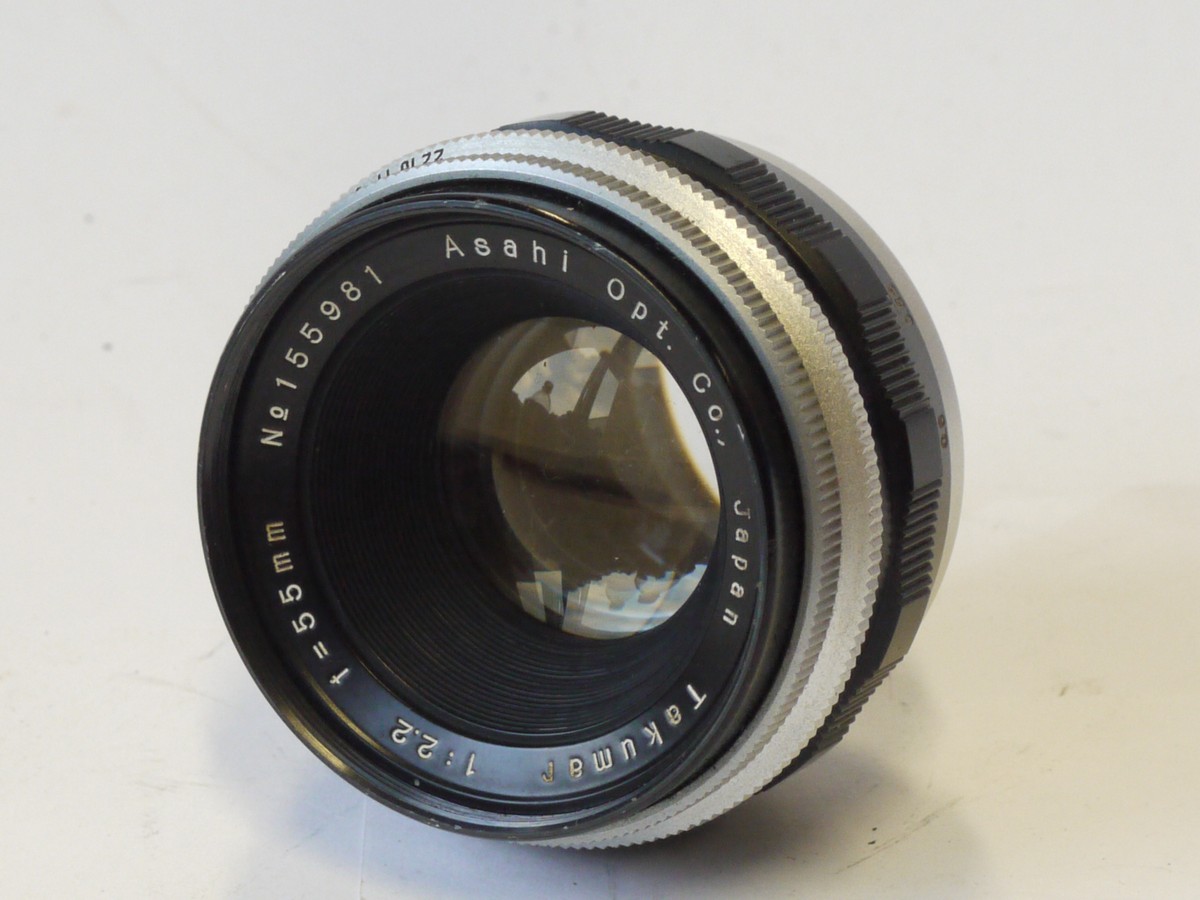 mwclassiccameras-20241101-137 Asahi 55mm f2.2 Takumar manual focus lens in manual M42 screw mount lens, black & chrome, for early Spotmatic SLRs. UNCOMMON