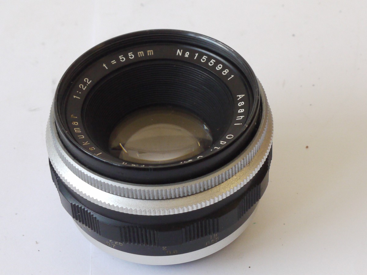 mwclassiccameras-20241101-139 Asahi 55mm f2.2 Takumar manual focus lens in manual M42 screw mount lens, black & chrome, for early Spotmatic SLRs. UNCOMMON