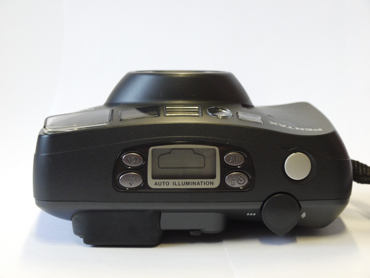 mwclassiccameras-20241101-39 Pentax ESPIO 140 35mm Compact Autofocus Point-&-Shoot camera, black, with 38-140mm zoom lens + neck strap