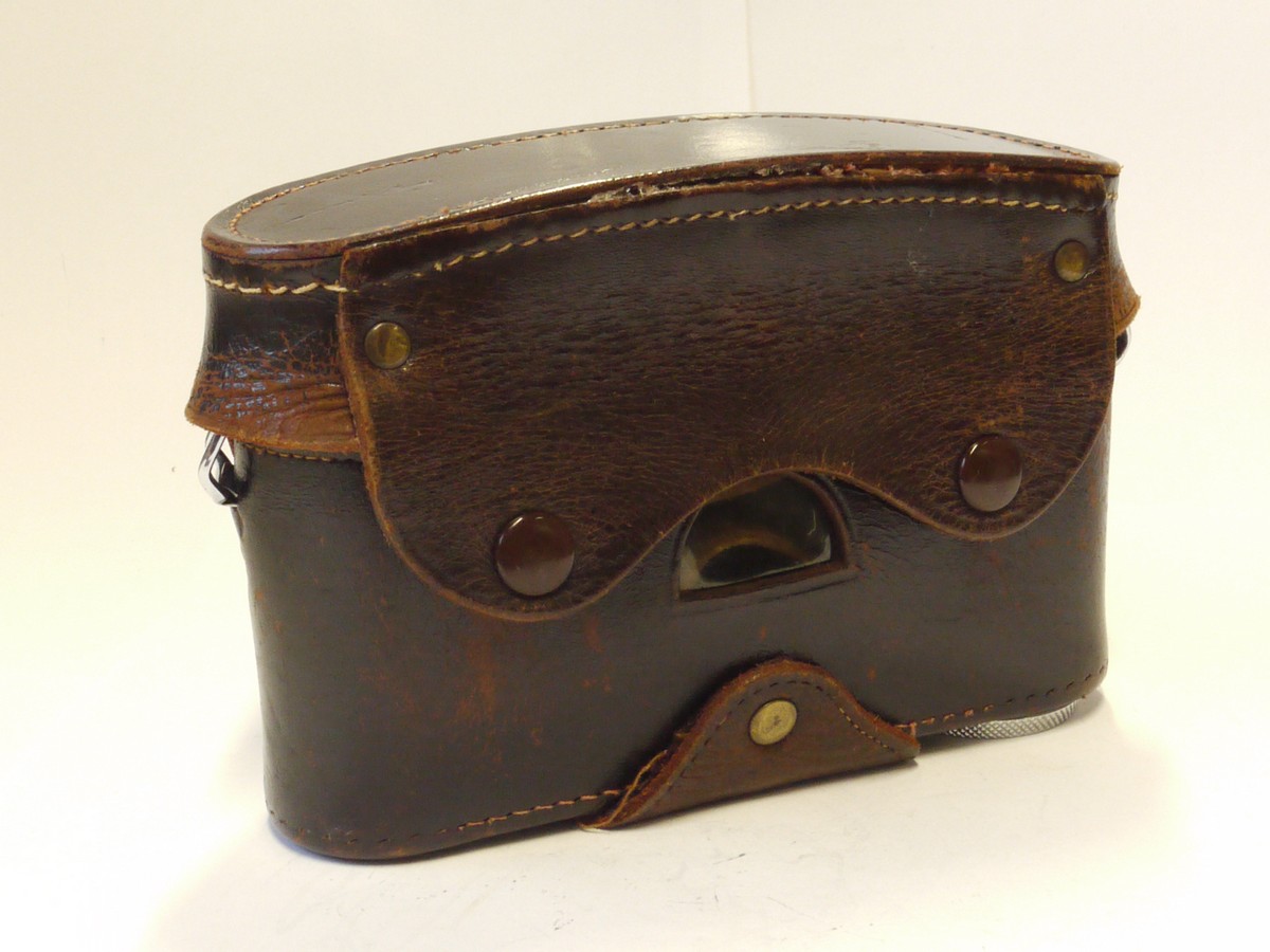 mwclassiccameras-20241108-173 Leica M3/M2 brown leather ER case with neck strap. Has long nose front & small tripod mount