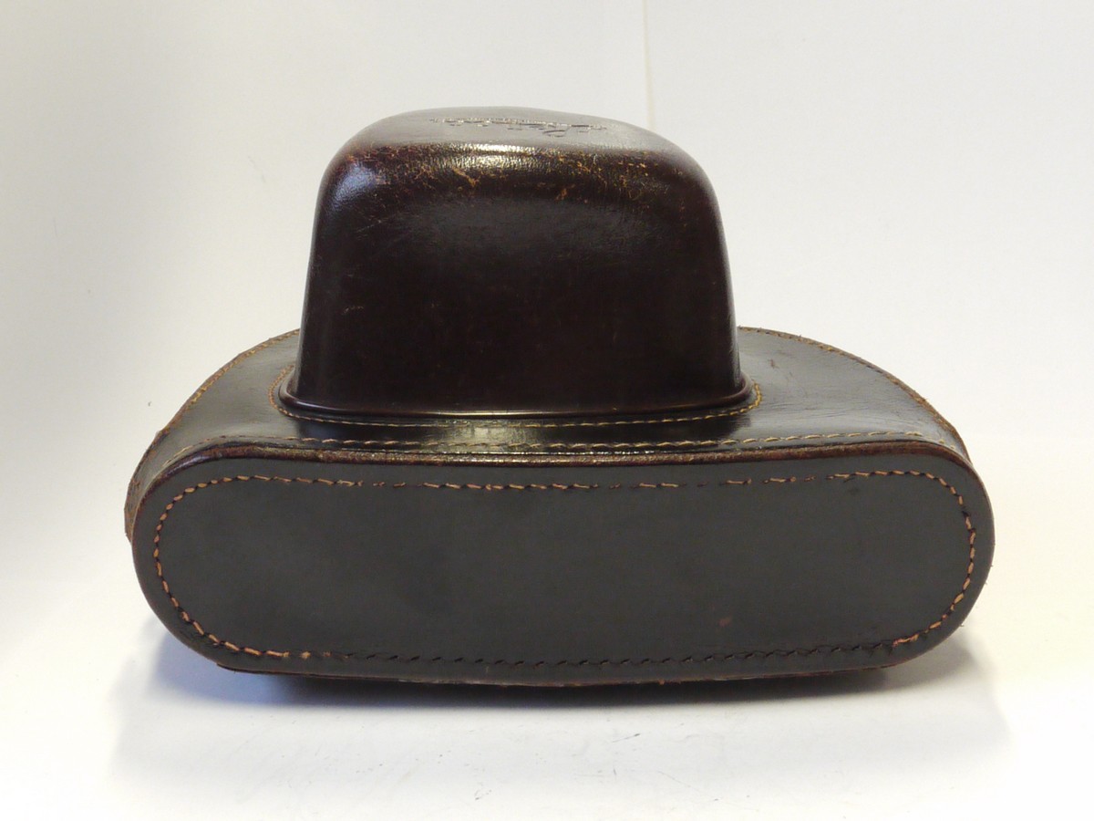 mwclassiccameras-20241108-174 Leica M3/M2 brown leather ER case with neck strap. Has long nose front & small tripod mount
