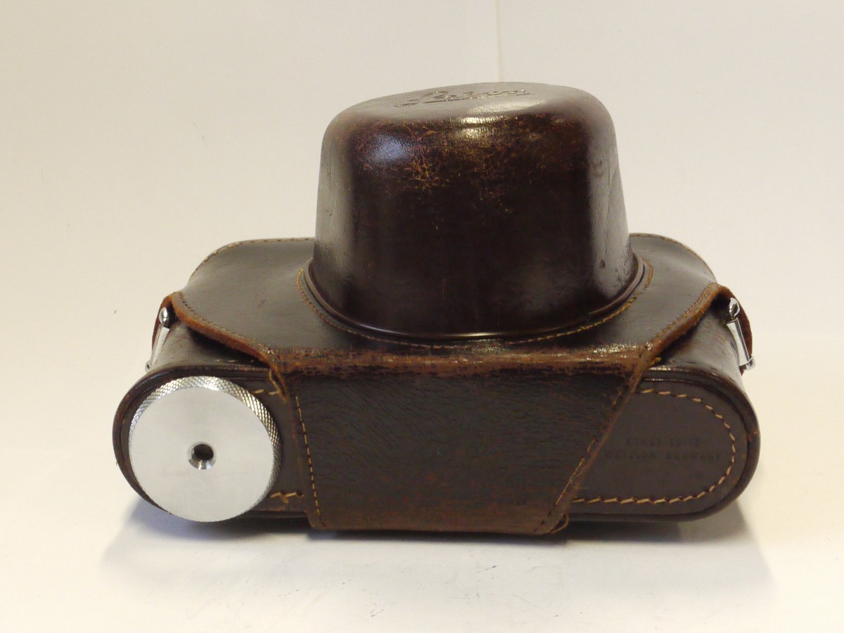mwclassiccameras-20241108-175 Leica M3/M2 brown leather ER case with neck strap. Has long nose front & small tripod mount