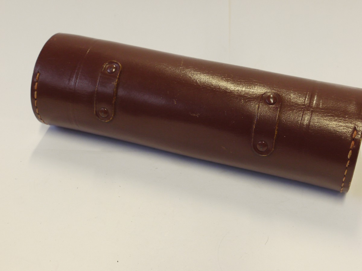 mwclassiccameras-20241108-272 Robot Brown leather telephoto lens case with internal section for hood/filters. 190 x 56mm