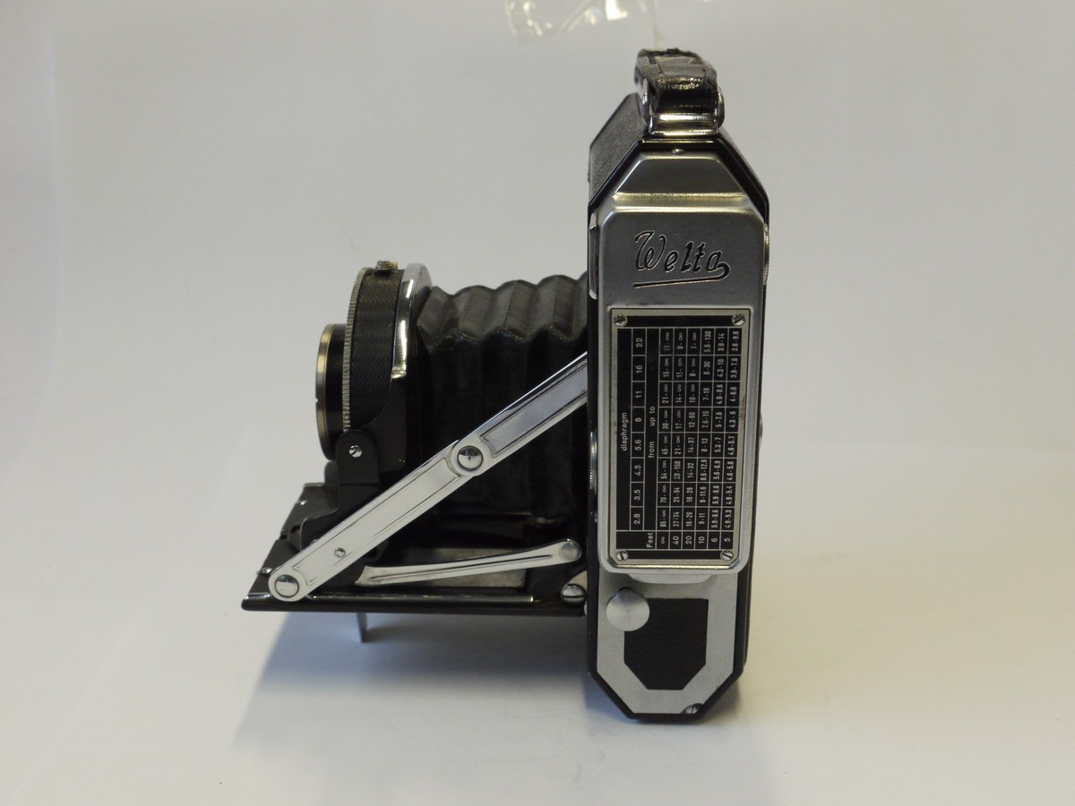 mwclassiccameras-20241108-36 Welta Weltur 6x4.5 folding coupled rangefinder camera with Schneider 7.5cm f2.9 Radionar uncoated lens in Compur shutter + Werlta ER case