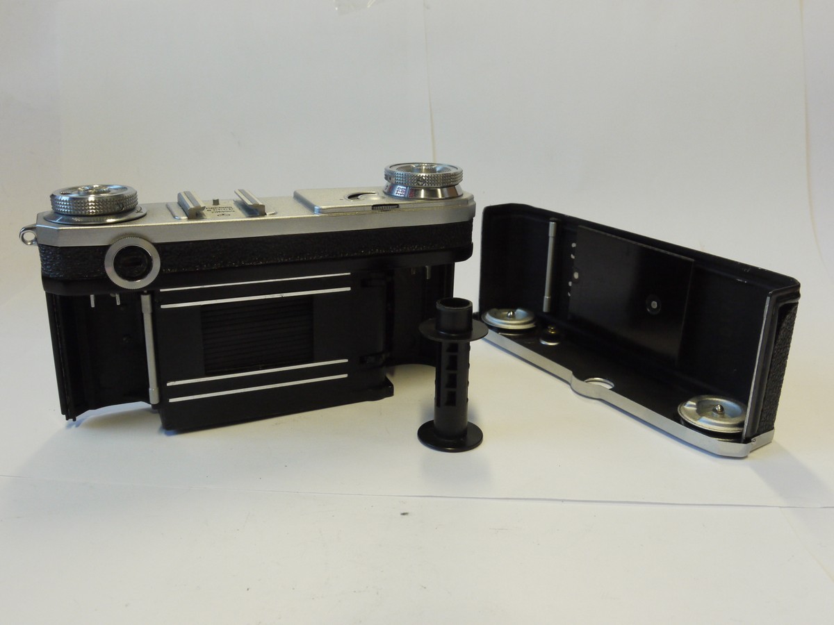 mwclassiccameras-20241115-33 Kiev 4a 35mm Coupled Rangefinder camera body - NEEDS REPAIR