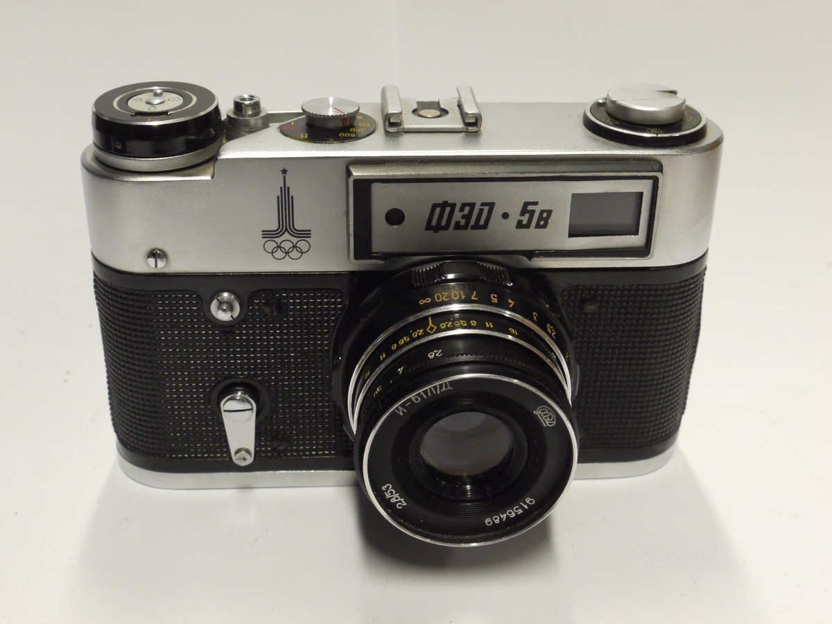 mwclassiccameras-20241115-85 Fed 5B Leica Copy with Olympic Games Logo on the front + Fed 53mm f2.8 L39 RF coupled lens & makers brown ER case