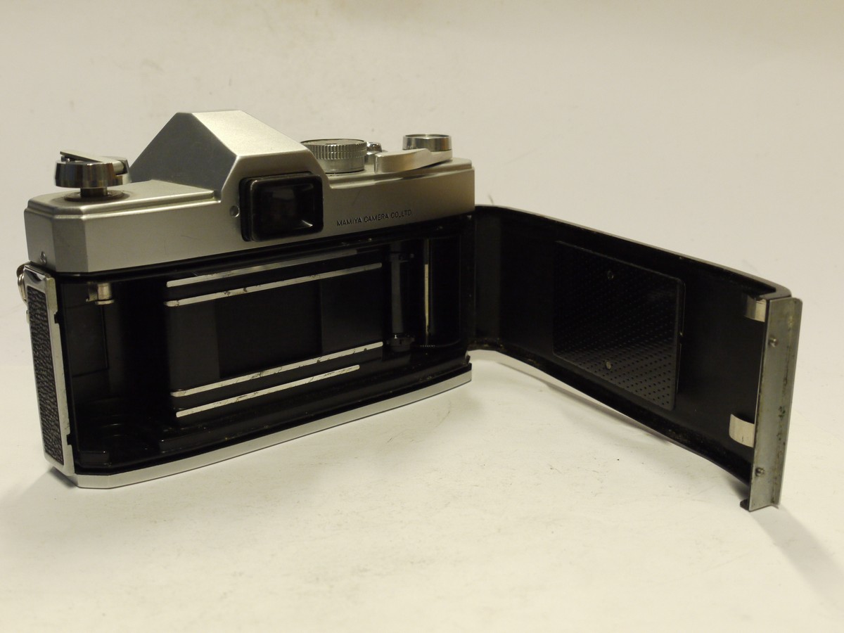 mwclassiccameras-20241129-126 Mamiya Sekor 1000TL 35mm SLR, chrome + 50mm f2 Auto Maniya Sekor M42 screw mount lens