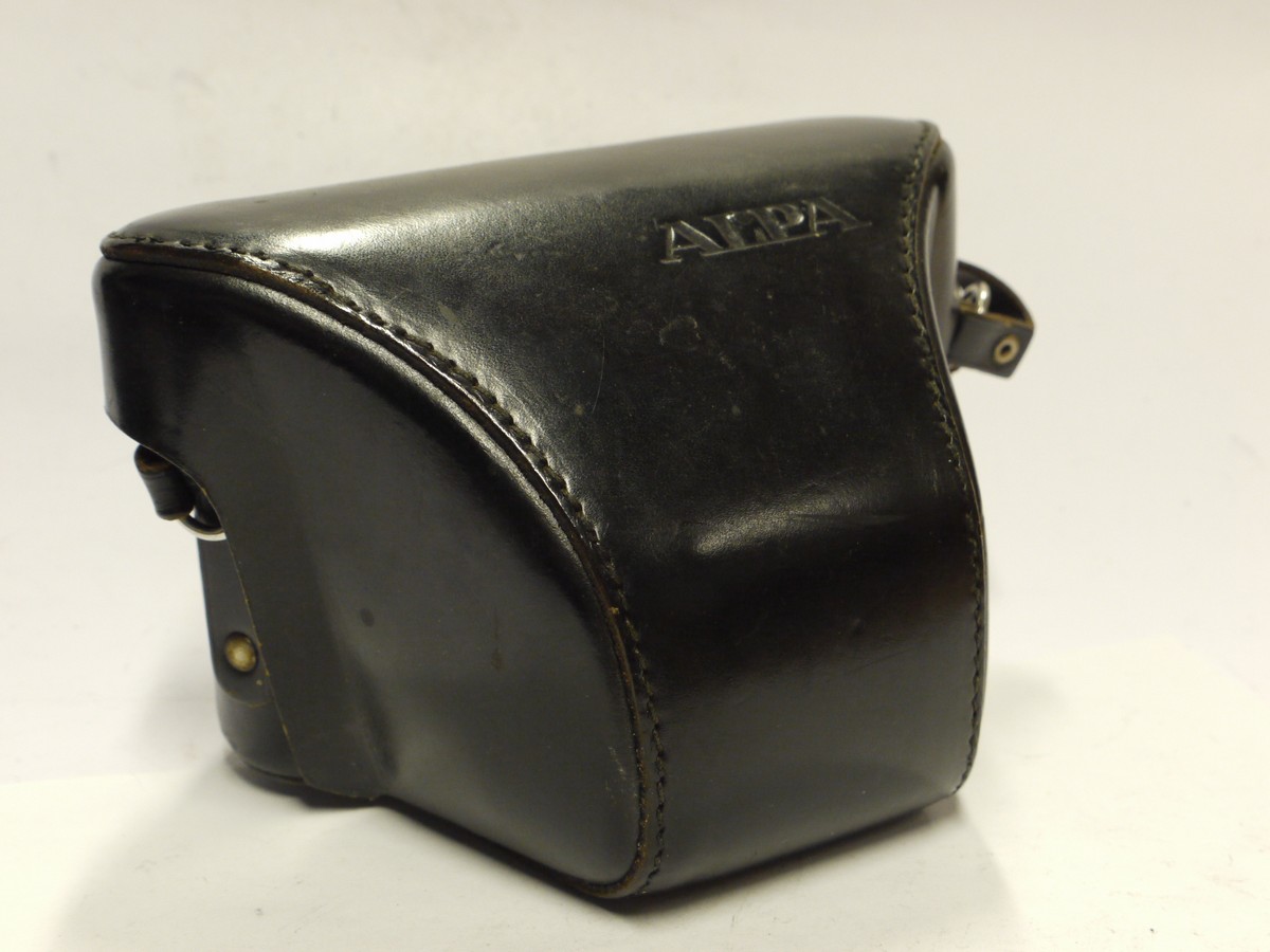 mwclassiccameras-20241129-168 Alpa Black leather ER case with neck strap, for the Alpa 10 etc