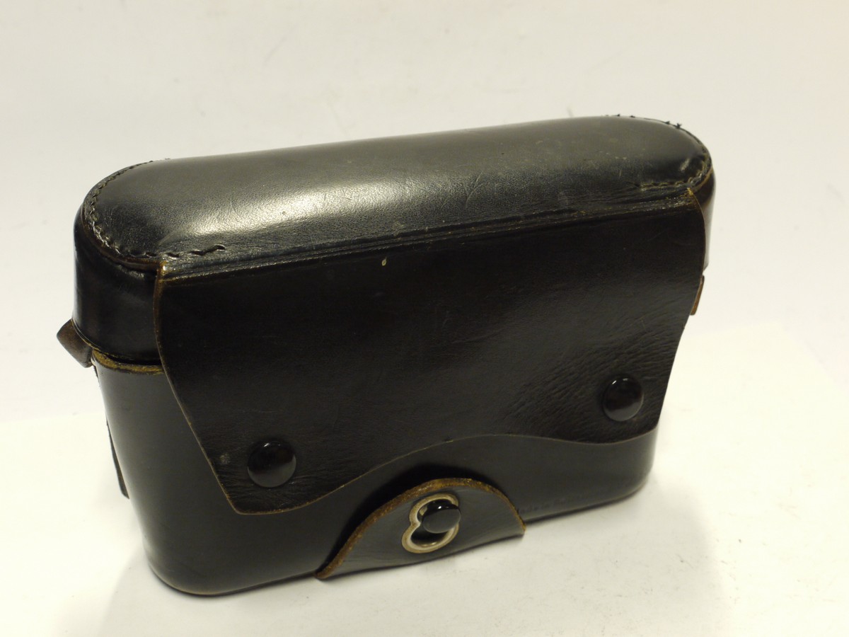 mwclassiccameras-20241129-170 Alpa Black leather ER case with neck strap, for the Alpa 10 etc