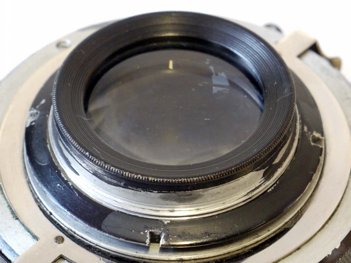 mwclassiccameras-20241206-268 Excellor 135mm f4.5 Anastigmat uncoated lens with Iris Diaphragm, in Compur shuttter