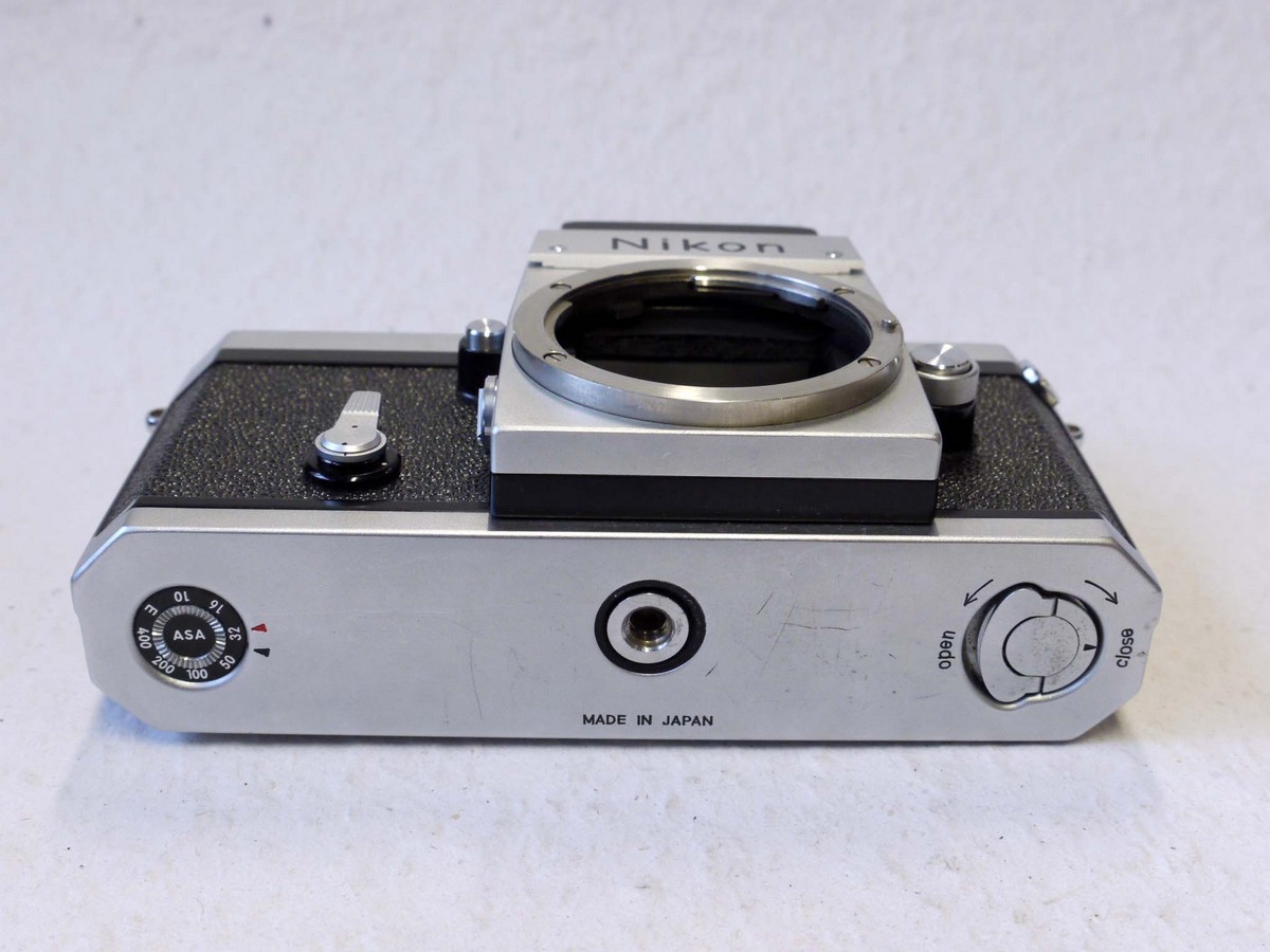 mwclassiccameras-20241206-273 Nikon F Chrome (No.6833283) with Waist-Level Finder