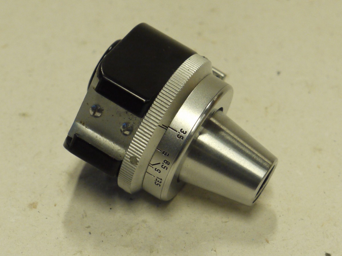 mwclassiccameras-20241213-113 Leitz Universal Mult-Finder, black & Chrome (VIOOH), for 35, 50, 85, 90 & 135mm