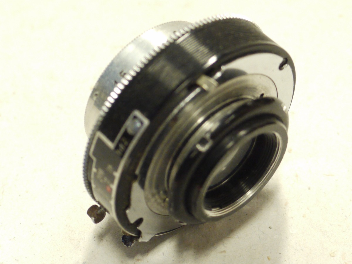 mwclassiccameras-20241213-133 Dacora 75mm f4.5 Dignat coated lens in Vario shutter (Taken off a folding medium Format camera)