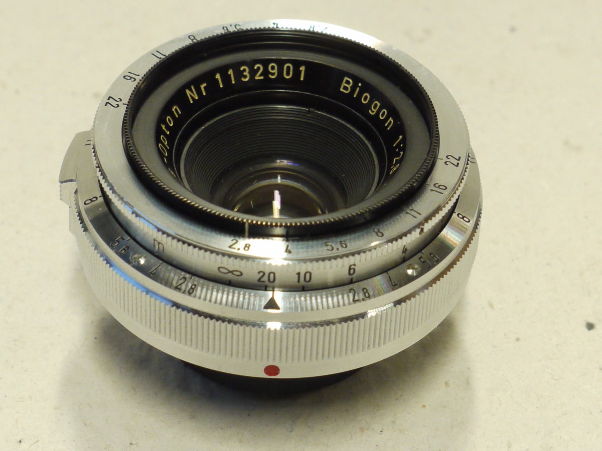 mwclassiccameras-20241213-91 Zeiss-Opton 35mm f2.8 Biogon Post-War lens for Contax Iia/IIIa Rangeifnder cameras + Zeiss Caps