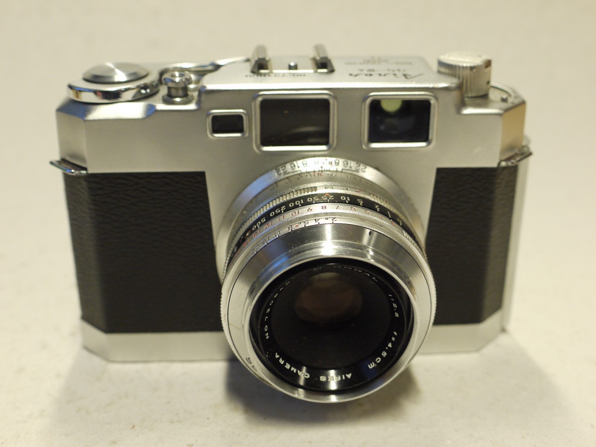 mwclassiccameras-20250103-155 Aires 35-IIIA 35mm coupled rangefinder camera with 4.5cm f2.8 Q Coral lens