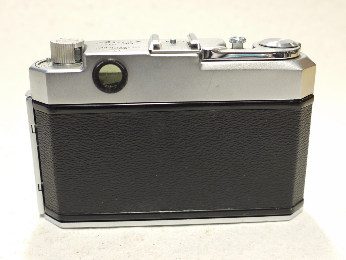 mwclassiccameras-20250103-156 Aires 35-IIIA 35mm coupled rangefinder camera with 4.5cm f2.8 Q Coral lens