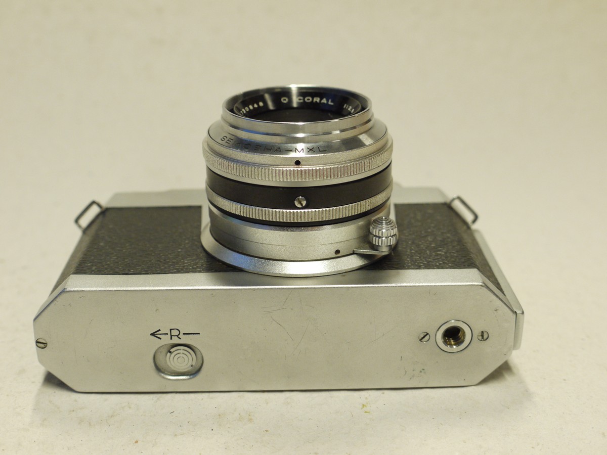 mwclassiccameras-20250103-157 Aires 35-IIIA 35mm coupled rangefinder camera with 4.5cm f2.8 Q Coral lens
