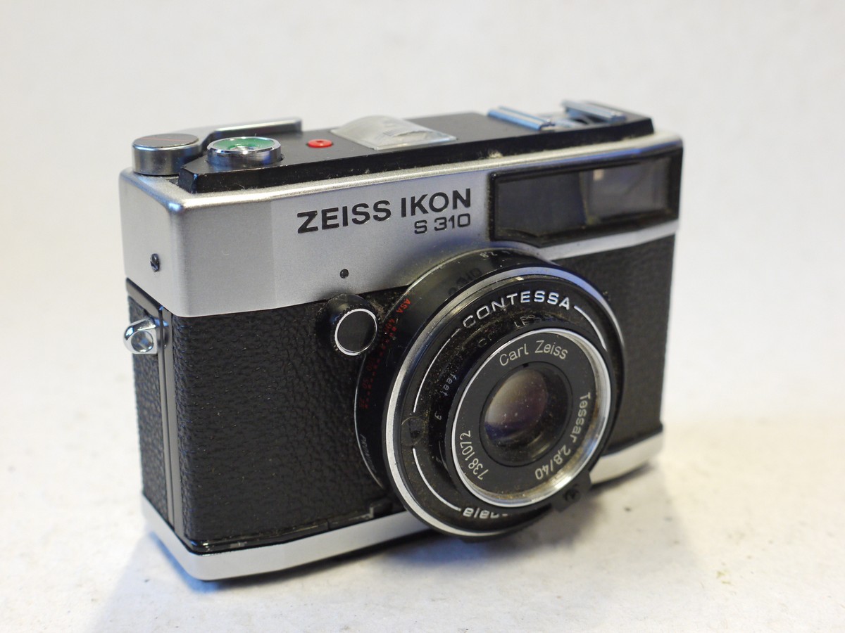 mwclassiccameras-20250103-8 Zeiss Ikon Contessa S310 35mm CDS Aperture Priority Auto Metered Camera with 40mm f2.8 Tessar lens. NEEDS SERVICE