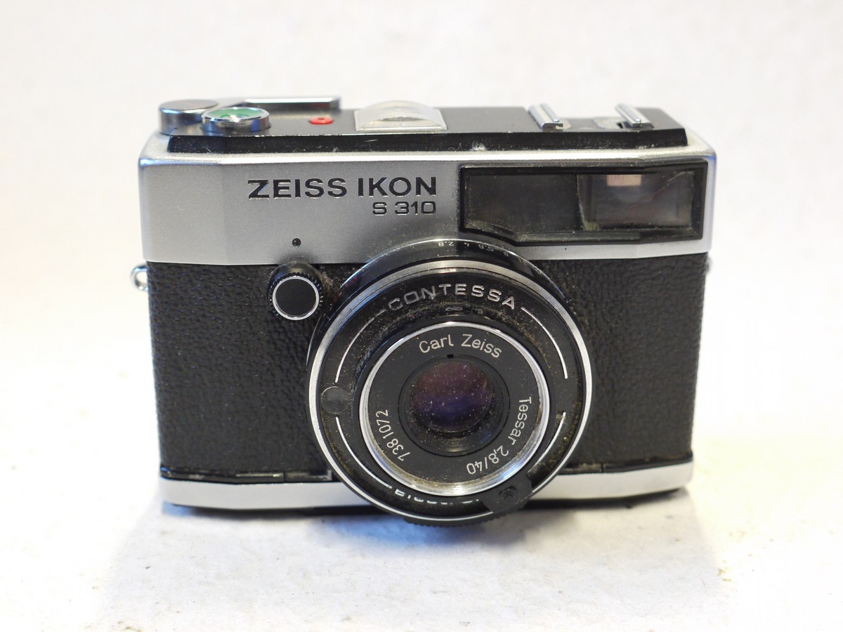 mwclassiccameras-20250103-9 Zeiss Ikon Contessa S310 35mm CDS Aperture Priority Auto Metered Camera with 40mm f2.8 Tessar lens. NEEDS SERVICE