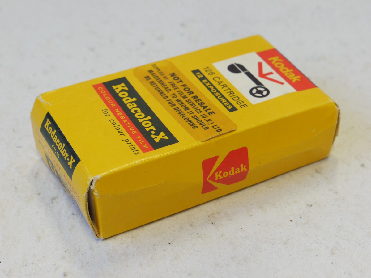 mwclassiccameras-20250110-113 Kodak Kodacolor-X Colour Negatice 126 Cartridge Film. Sealed in Box. Expired January 1975