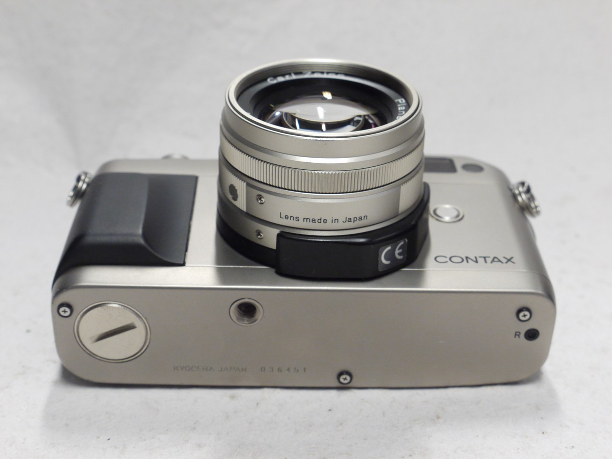 mwclassiccameras-20250110-242 Contax G1 35mm Autofocus, Motorised camera, Grey finish + 45mm f2 Planar T* interchangeable lens, with Contax front cap