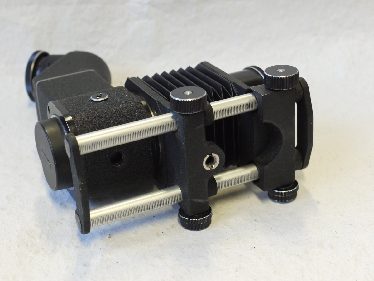 mwclassiccameras-20250110-52 Kilfitt L39 Reflex housing with 45 degree finder + Kilfitt L39 manual bellows Unit & Kilfirr L39 Extension tube. NO MIRROR MECHANISM