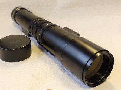 Leitz Wetzlar 400mm f6.8 Telyt lens (No.2514784) with tripod mount, wIilt-in lens hood & removable R mount + makers caps