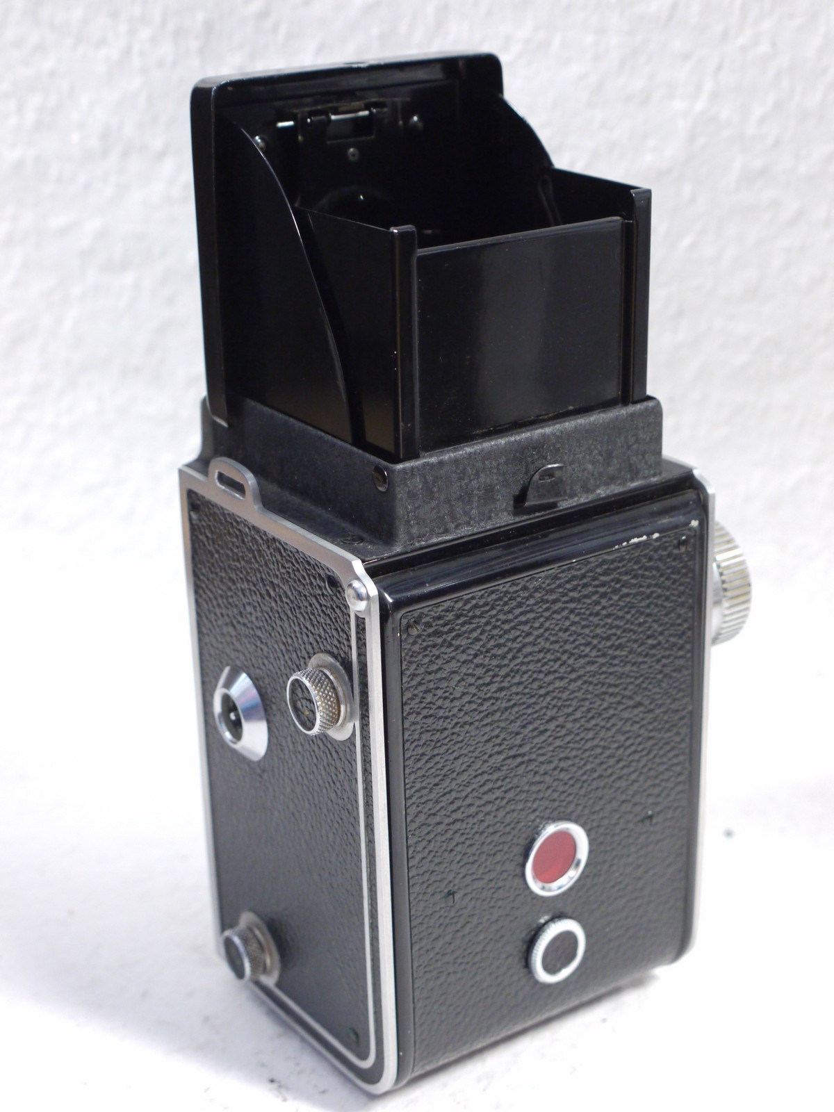 mwclassiccameras-20250124-116 Mamiyaflex 6x6 TLR with Setagaya Koki 7.5cm f3.5 Sekor lens in Merit shutter. UNCOMMON