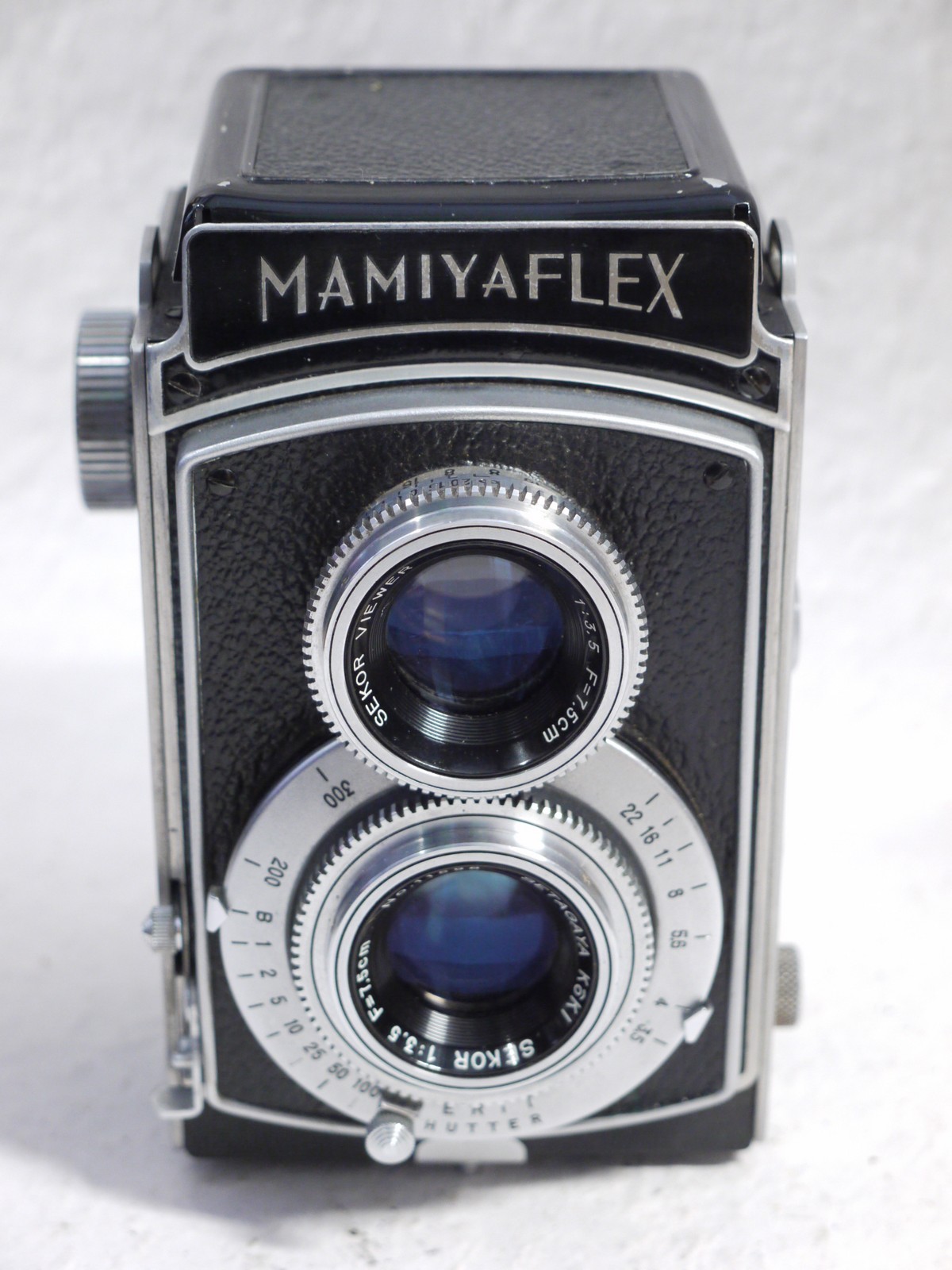 mwclassiccameras-20250124-117 Mamiyaflex 6x6 TLR with Setagaya Koki 7.5cm f3.5 Sekor lens in Merit shutter. UNCOMMON