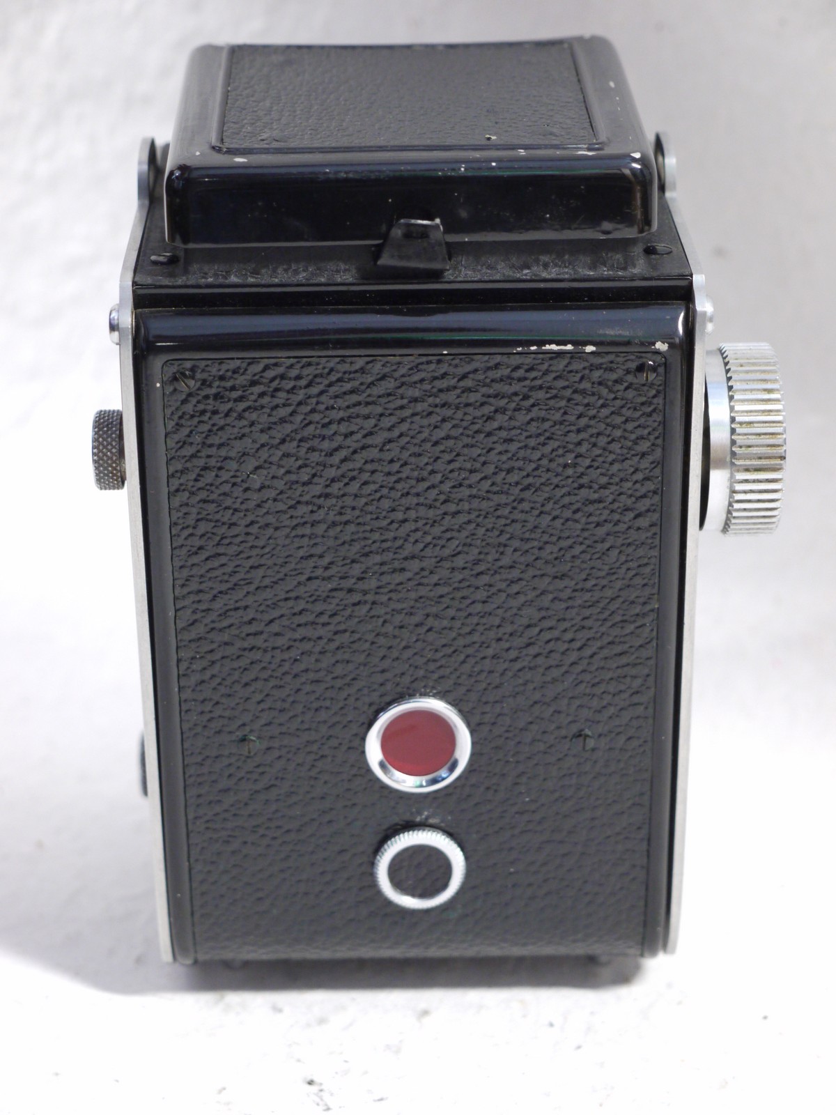 mwclassiccameras-20250124-119 Mamiyaflex 6x6 TLR with Setagaya Koki 7.5cm f3.5 Sekor lens in Merit shutter. UNCOMMON