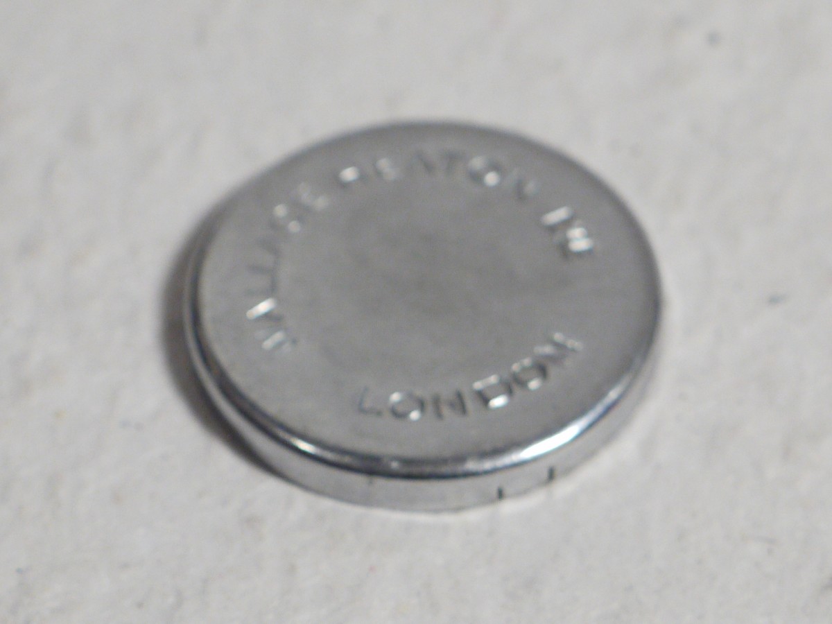 mwclassiccameras-20250124-318 Wallace Heaton London A36 push-on front lens cap, chrome. Leitz Copy. UNCOMMON