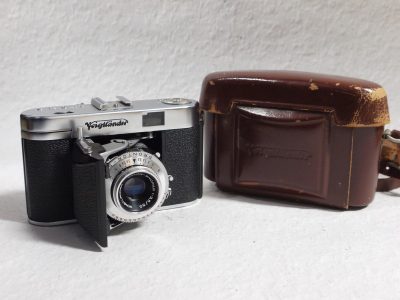 Voigtlander Vito IIa 35mm folding camera with 50mm f3.5 Color-Skopar lens in Prontor-SVS shutter + ER case with strap