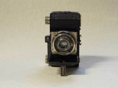 Kodak Retina I Type 119 35mm folding camera, black & nickel, with 5cm f3.5 Xenar lens in Compur shutter & Kodak ER case. Accessory shoe added to the base