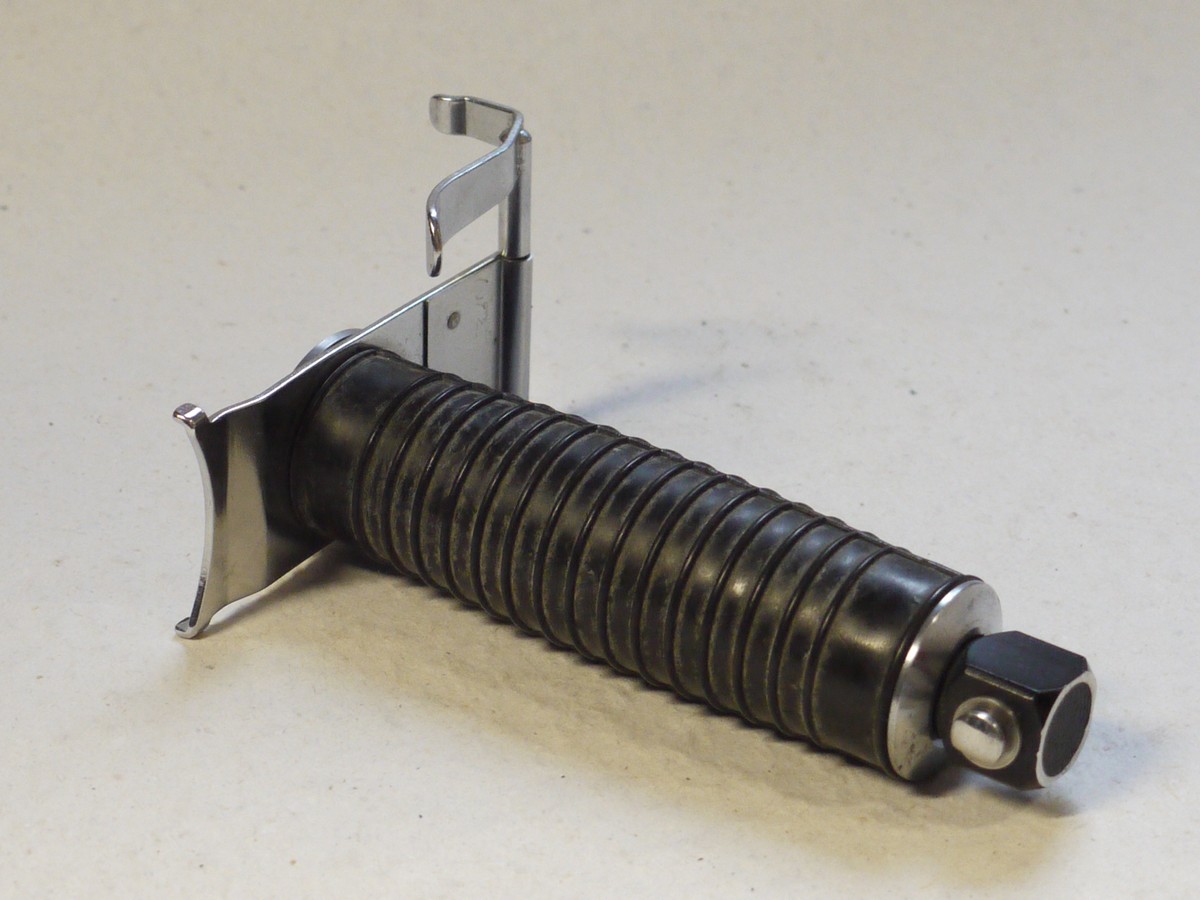 mwclassiccameras-20250131-146 Hasselblad Pistol Grip, shutter coupled with finger trigger. Early Type with all chrome top platform