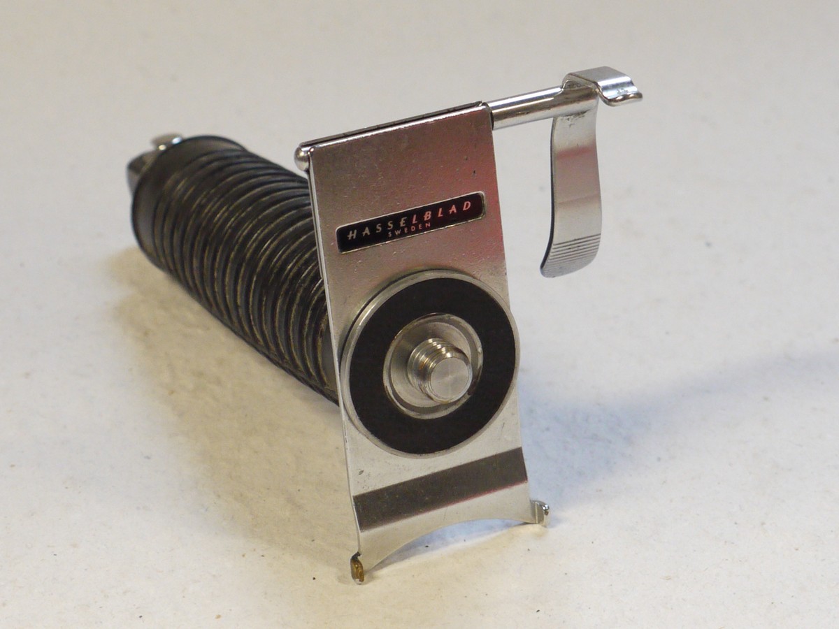 mwclassiccameras-20250131-148 Hasselblad Pistol Grip, shutter coupled with finger trigger. Early Type with all chrome top platform