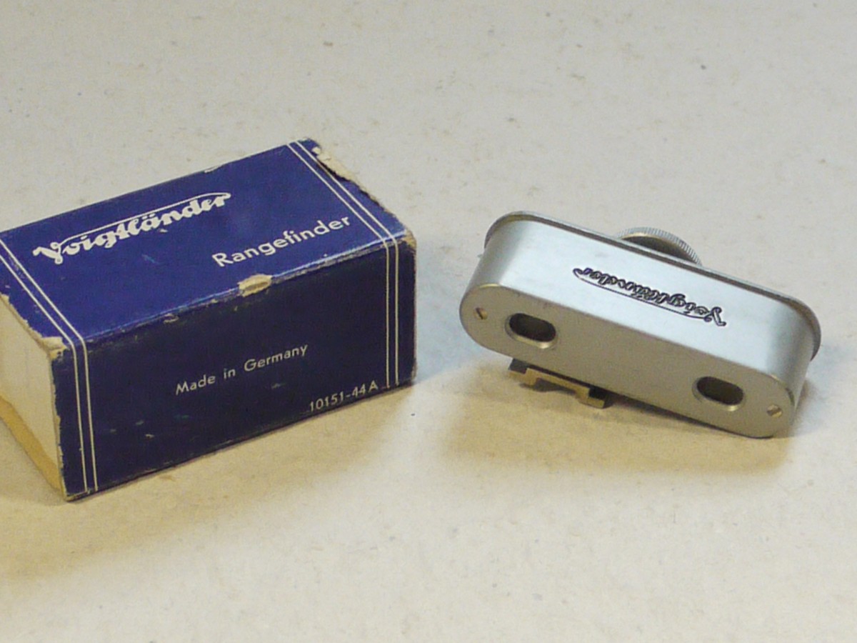 mwclassiccameras-20250131-184 Voigtlander Short Base Shoe-fitting rangefinder (93/1894), scale in metres. With makers Box