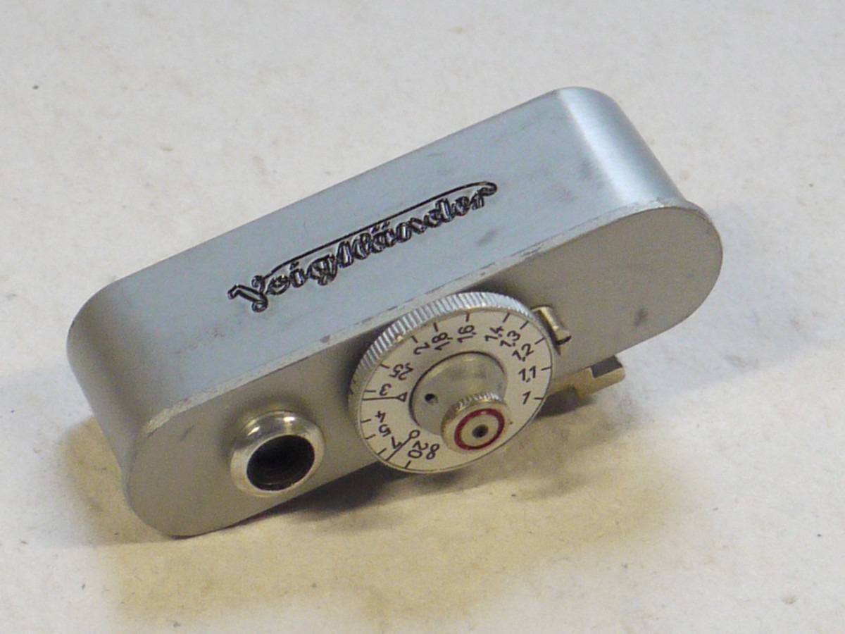 mwclassiccameras-20250131-186 Voigtlander Short Base Shoe-fitting rangefinder (93/1894), scale in metres. With makers Box