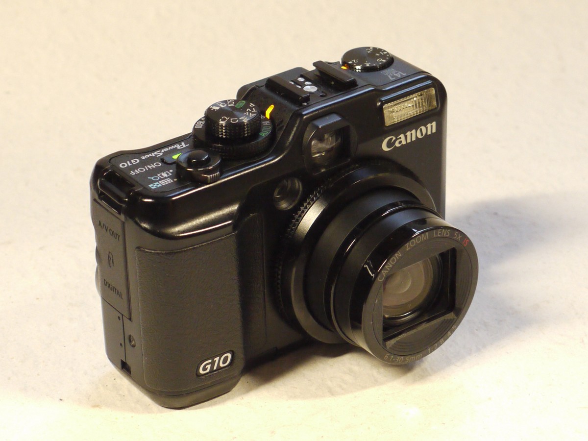 mwclassiccameras-20250131-246 Canon PowerShot G10 14.7MP Digital Compact camera with 6.1-30.5mm f2.8-4.5 IS 5X Optical zoom + Battery & Canon CB-2LZE Charger