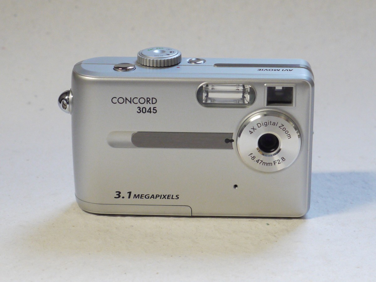 mwclassiccameras-20250131-97 Concord 3045 3.1MP Compact Digital camera with 8-47mm f2.8 4X Digital Zoom + strap, leads, instructions & Box