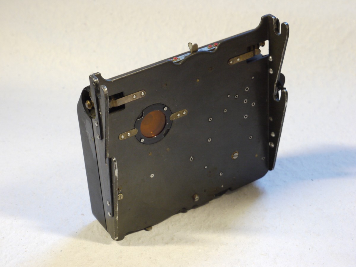 mwclassiccameras-20250207-203 G.G.S Recorder (Spitfire Giro Gunsight Recorder) Mk3 Film back, with British Military markings 14A/4196 in original fitted wooden box & out card box, with packaging. Used in Cockpit for recording pictures from the Spitfire Aircraft Gun camera