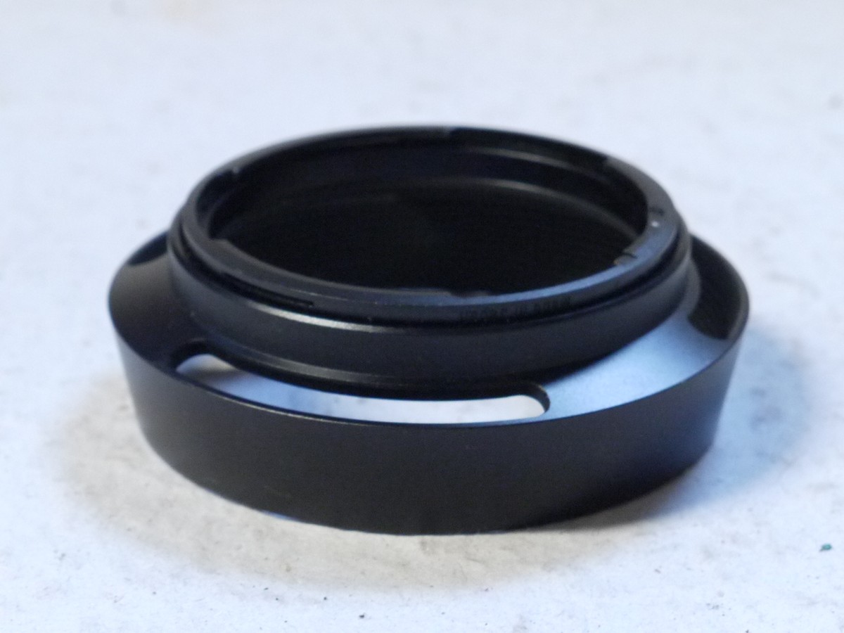 mwclassiccameras-20250214-162 Voigtlander LH-6 bayonet fitting metal lens hood with rangefinder cut-outs. Works with Zeiss 35mm f2.8 C Biogon & Zeiss 50mm f2 Planar, as well as Voigtlander 35mm f1.4 & 40mm f1.4 VM lenses