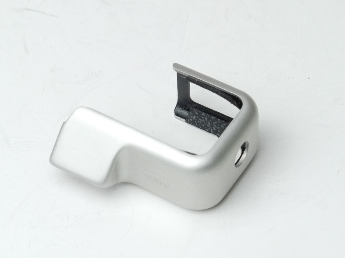 mwclassiccameras-20250314-121 Minox Right-Angle Finder Model B for Subminiatures cameras + makers instructions & box