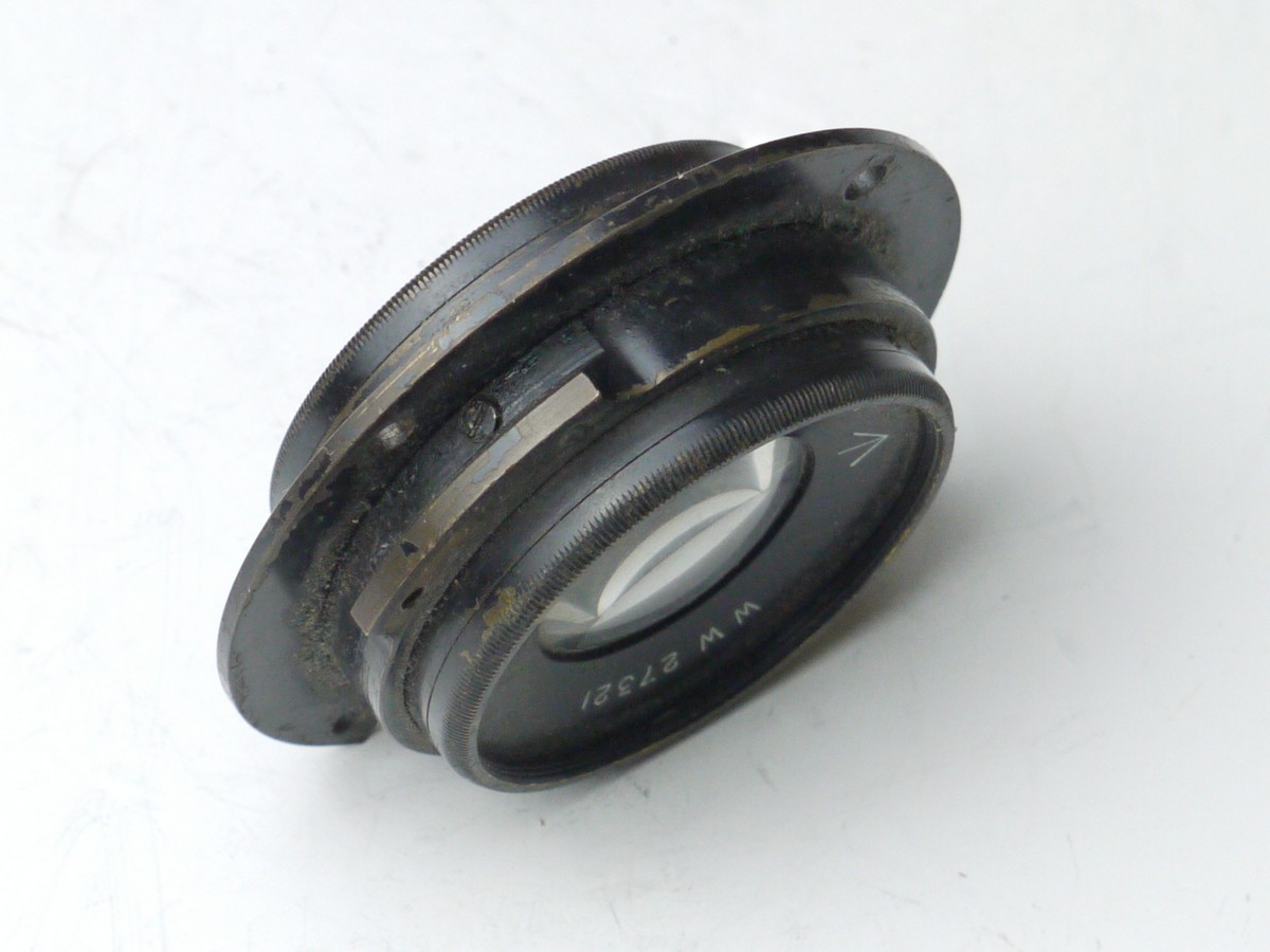 mwclassiccameras-20250314-220 British Air Ministry 6 inch (Estimated) f4.5 Military lens with Iris Diaphgragm & flange. Engraved "14A/3439"