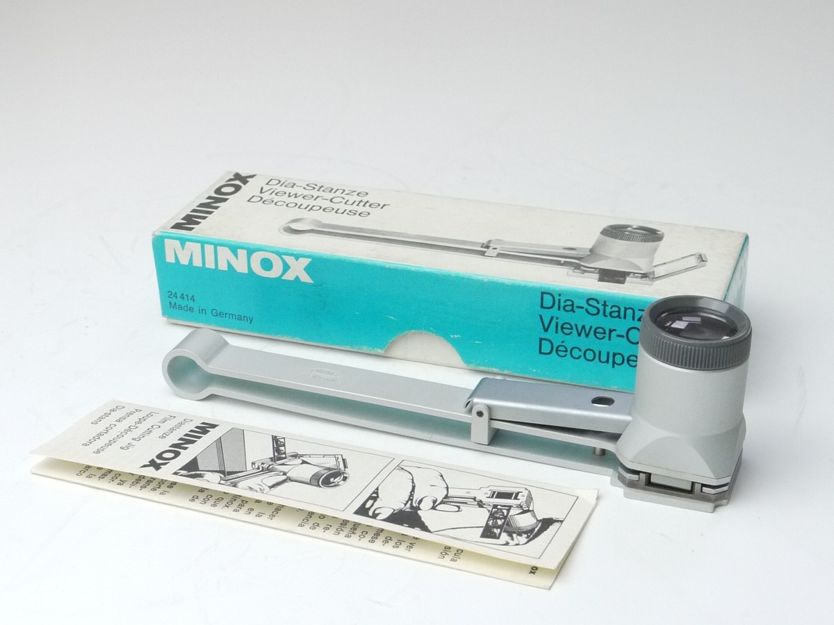 mwclassiccameras-20250314-61 Minox Transparency Viewer-Cutter for Subminiature cameras + instructions & makers blue & white box